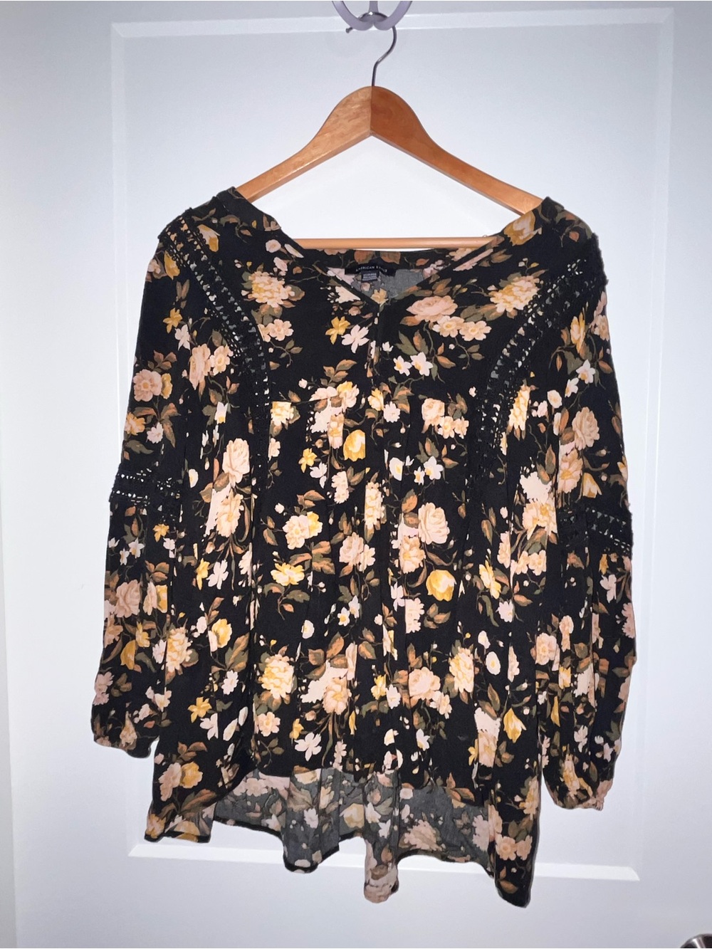American Eagle Women's Black Floral whimsigoth Blouse - Yellow & Cream Flowers